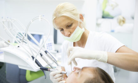 Leczenie kanałowe zębów – na czym polega i kiedy się je przeprowadza?