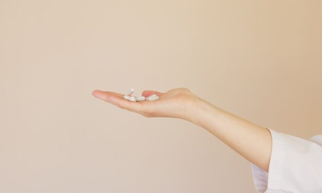 Jak prawidłowo przyjmować leki przeciwbólowe?