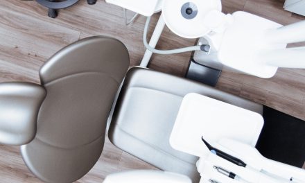 Odbudowa zęba – jaka metoda jest najlepsza?